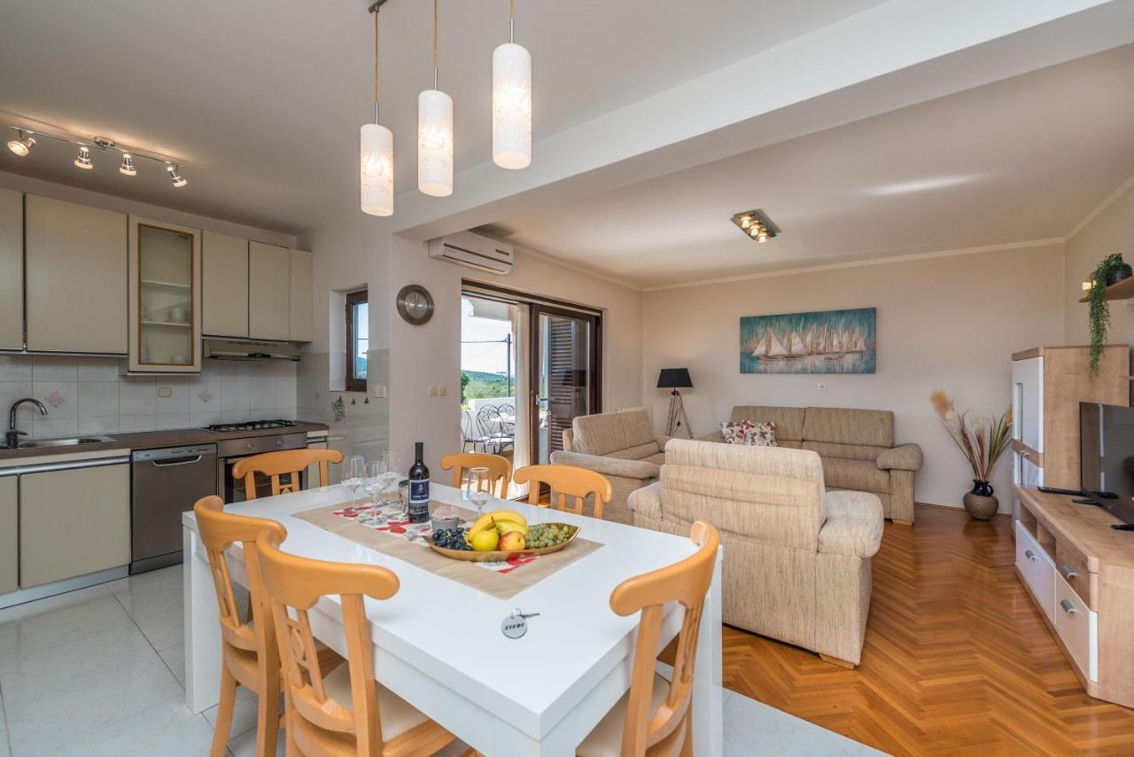 Stedi Apartment Lukoran Ngoại thất bức ảnh